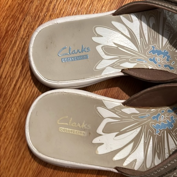 EUC Clark’s Summer Sandals - Picture 3 of 6